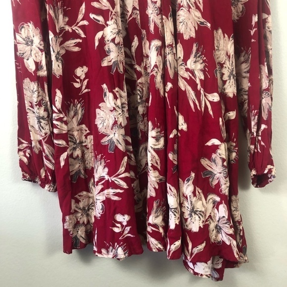 Akira Chicago Red Tan Floral Print Tunic Top Flowy Size Small - Picture 3 of 11